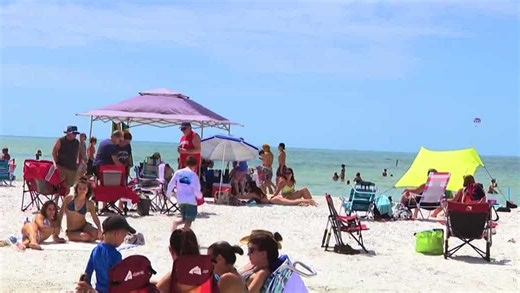 Spring break crowds return to Fort Myers Beach as hurricane recovery reshapes the island