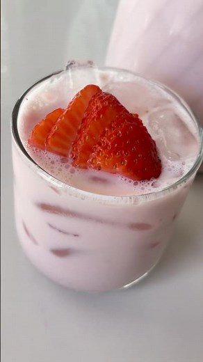Strawberry Aqua Fresca🍓