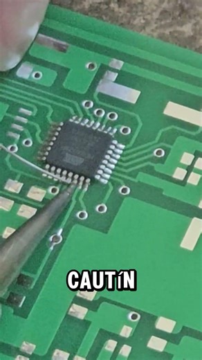 Soldar un ATmega328P… ¿con cautín? 🤔