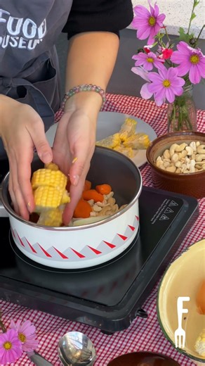 Cantonese Cashew, Carrot & Corn Soup