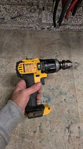 29K views · 185 reactions | Dewalt chuck replacement. #repair #chuck #replacement #Newchuck #broken #deandohertygreaser | Deandohertygreaser | Facebook