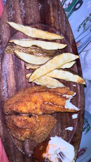 Day:84 of full-time van-life eating my favorite go to meal 😂#solofemalevanlife #vanlife #cooking