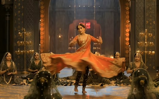 90年代舞池神曲《Macarena》这歌太魔性了，让我忍不住想跳舞