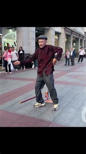 breakdance__pak tua_#skill #keren #shortvideo