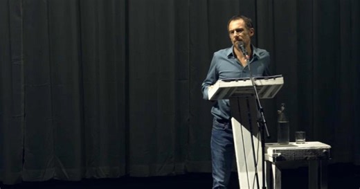 Elio Germano in scena con le parole di Gino Strada