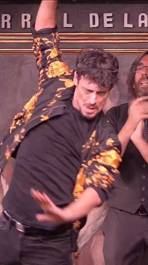 Jesús Carmona, Premio Nacional de Danza 2020, en Corral de la Morería #flamenco #baileflamenco #flamencodance #flamencodancer #bailaorflamenco #tablaoflamenco #tablao | Corral de la Morería, flamenco en Madrid