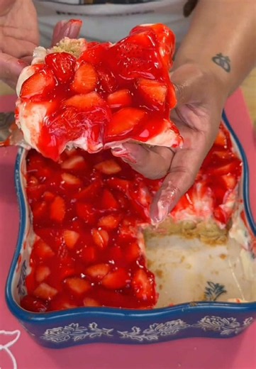 Strawberry Cream Cookie Cake Recipe
