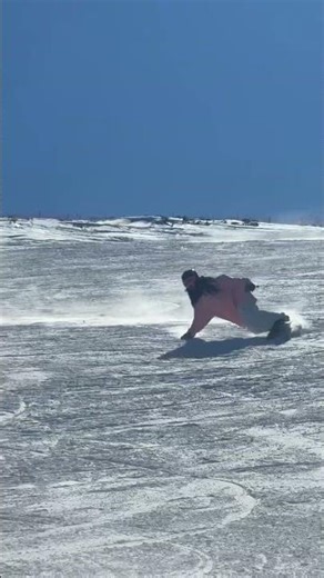 Embracing the Snow Season's End: A Beginner's Snowboarding Adventure