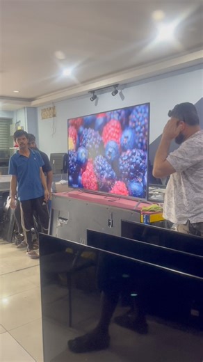 Sold Sharp 70" Android TV. Gambar memang cantik 4k. Puas hati tengok. Yang nak tv baru saiz 70" jangan risau. Masih ada lagi. TV android model dan saiz sama macam ni tinggal 2 unit lagi. Berminat boleh datang ke kedai. Boleh cod tapi deposit half harga tv. Better datang tengok dulu sampai puas hati. Location dan no whatsapp ada di profile | KPK Electronics & Air Conditioning