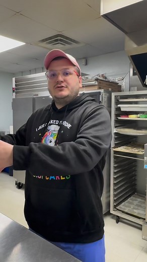 2.4M views · 44K reactions | Hope these find a good home 﫠﫠﫠 #bakeryproblems #customersbelike | Trashyqweenz | Facebook