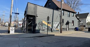 New video shows gunmen open fire inside Old Brooklyn barber shop; 5 wounded in shooting