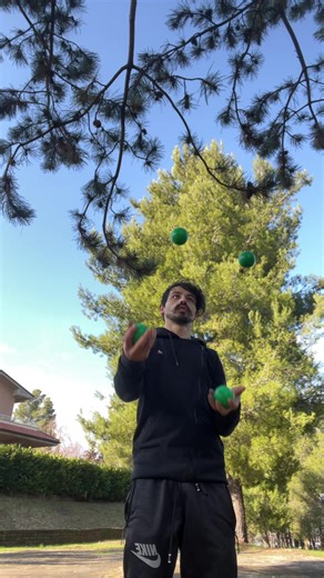 Video di Esmeraldo (@esmend_game) con suono originale - otiv 👾