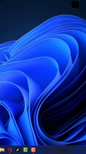 Unlock Windows' built-in Virtual Desktops in seconds – Subscribe for more #WindowsTips