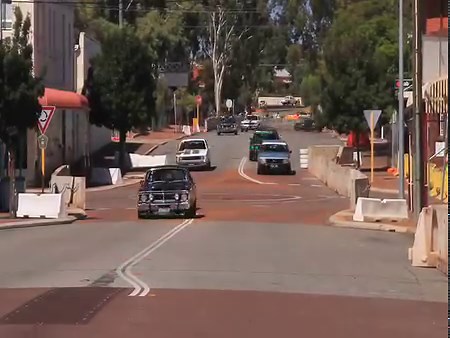 April 2015 saw us visiting Northam WA for the annual Flying 50. A tribute to the Around The Houses events held in WA from the 1930s, it's quite exciting to hear and feel the roar of the engines having a go around the street circuit of the town 100 kms east of Perth. Keep an eye out the Northam Motor Sport Festival | Cars Dad Drove