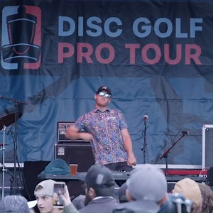 Disc golf 🤝 Live music Thanks Kevin Jones and Joey Dosik for bringing the tunes last night! #PortlandOpen | Disc Golf Pro Tour