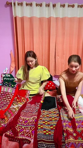 ပွဲသွားရတော့မယ်ဆိုရင်😆 | Nan Khing Thin Kyi