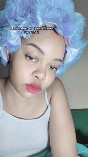 Debbie Swift 3 (@debbieswift3)’s videos with son original - JORIS ARTISTE