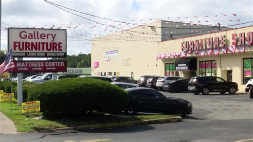 Gallery Furniture latest: Customers waiting nearly a year for furniture say orders are delayed again