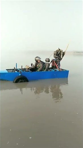 🚤💡 Concept: “Amphibious Propeller Vehicle