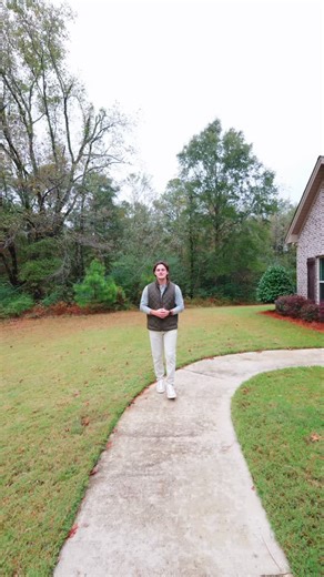 3 /- ACRES IN HOLTVILLE! 180 Shoal Creek Dr, a custom-built, one-owner home nestled on three private acres in the coveted Holtville community. Every detail was designed with intention — from the spacious layout to the serene setting that defines true Southern luxury. 180 Shoal Creek Dr, Deatsville, AL 4 Beds/3 Baths 2,533 SqFt Listed at $529,000 Call me for a showing! Hunter Reaves | Realtor DL Realty 334-224-2456 Listed by: Dustin Ledbetter, DL Realty Video by: Reaves Media, LLC #LuxuryLiving #