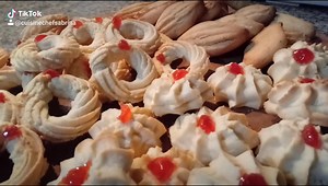 8.2K views · 241 reactions | Petit four pour cet après-midi et la recette bien sûr elle est là dans la page et dans ma chaîne youtube il y a plein de recettes de ce gâteau | Chef Sabrina cuisine | Facebook
