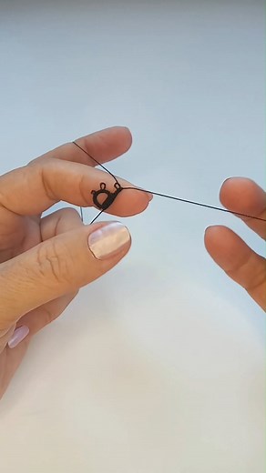 FairyLace on Instagram: "Quick and stylish tatting project! 🪡 In this video, I show you how to create a beautiful black lace choker using only one shuttle. This simple yet elegant design is perfect for beginners and advanced tatters alike. 💫 Pattern author - Mary Konior, Tatting with Visual Patterns, 1992 — pattern “Duet”. 👉 If you enjoy tatting and lace-making, don’t forget to like, comment, and subscribe — your support helps me create more tutorials! https://www.youtube.com/shorts/yALEtIYtG