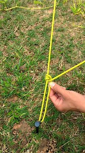597K views · 6.1K reactions | A great practical tying of a Taut Line Hitch. #lashingknot #anchorhich #tyingropeknots #coilingropeknot #RopeDIY #bullhitch #knottying #bunnyearknot #SmartTip #reels | Enterhad9 | Facebook