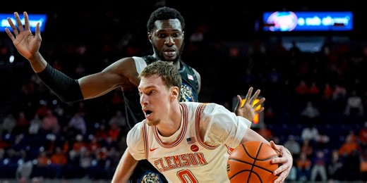 Lakhin Double-Double; Chase 20-Piece Leads to 86-72 Tiger Victory