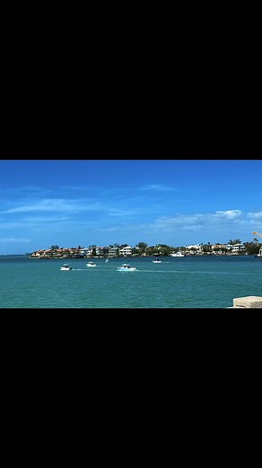 ່Daffy Arcia Mendez (@lifewithdaffyxo)’s videos with Following the Sun - SUPER-Hi & NEEKA