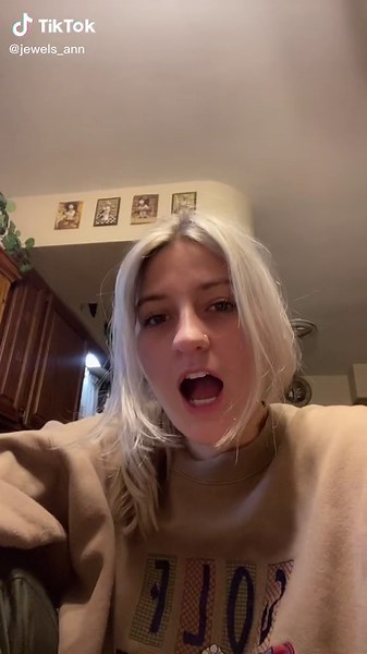 Just because 😂😂😂 #fypシ #fyp #fypage #silly #burping #burpgirl #burpingqueen #burpsfordays #gross #foryou #foryoupage #funny