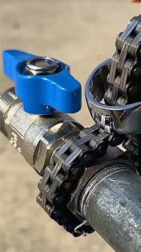 Clever Trick To Make DIY Chain Pipe Wrench