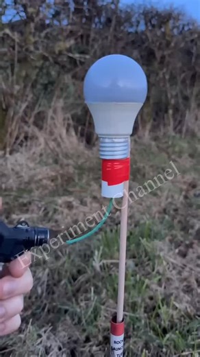 Experiment_Channel on Instagram: "Light bulb 💡 rocket 🚀 🔬 Try this explosive experiment at home! 🎇🧪 Are you ready to witness magic? 💡⚡ #इंडियनDIY #साइंसफन #देसीजुगाड़ #इंदौरक्रिएटर्स #विज्ञानकाजादू #ExperimentTime #TrendingReels #ScienceMagic #ViralHack #DIYIndia #CreativeMinds #DesiScience #InstagramReels #ExplorePage"