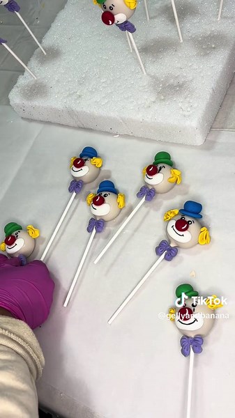 Delicious Circus Themed Treats Tutorial