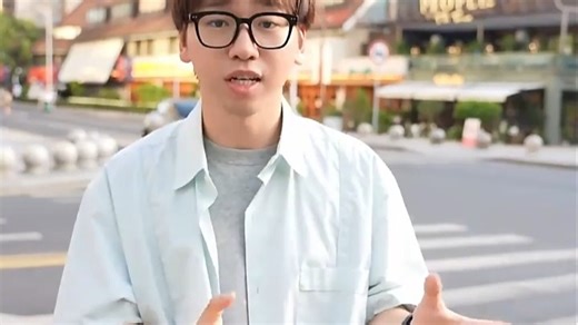 无线传声更流畅，音质清晰无卡顿，搭载先进蓝牙5.3技术，连接稳定不掉线，支持双设备互联，通勤、办公、运动多场景自如切换，带来沉浸式听觉体验。