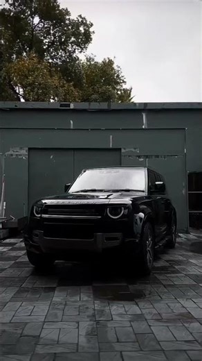 defender status #defender #rangerover #black #video #viralshort #fortuner #defender130