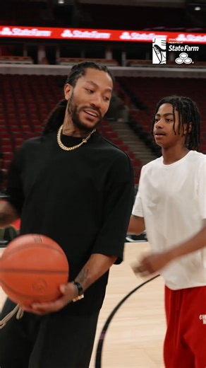 What is your favorite Chicago food spot, D-Rose? | Chicago Bulls
