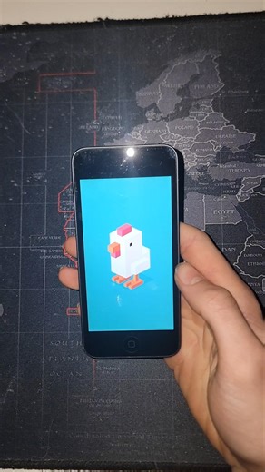 Crossy road sur ios 8 #ipodtouch #crossyroad #ios8