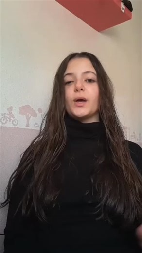 IES "Sierra de Carrascoy" on Instagram: "📍 Nuestra alumna Ángela Mayor López, de 4° de ESO, nos da, en este vídeo tutorial, unos magníficos consejos para poder realizar presentaciones en cualquier materia. 🗣 Saber expresarnos correctamente en público, transmitir seguridad y comunicar lo que queremos son habilidades imprescindibles para nuestro desarrollo, tanto personal como académico y profesional. Le damos las gracias a Ángela y a nuestra compañera Eva Tornero, del Departamento de Lengua Cas