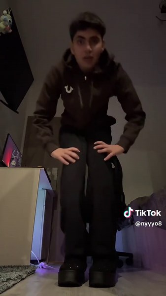 Videoclipuri postate de Nio (@nyyyo8) cu sunet original - Nio