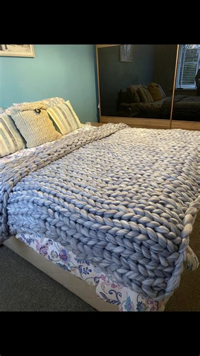 Creating My First King-Size Blanket: A Cozy Adventure