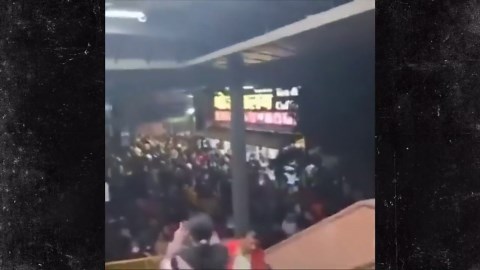 18 Dead in India Train Station Stampede