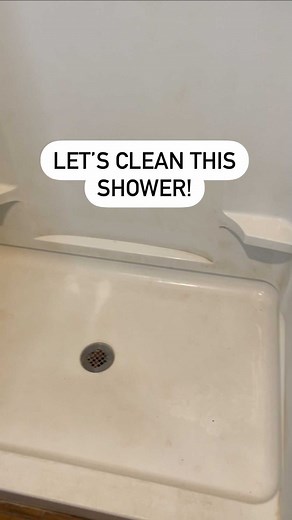Kellsie Zapata | Cleaning Tutorials & Motivation on Instagram: "Let’s clean this fiberglass shower! We used Barkeepers Friend Soft Cleanser along with an Eraser Daddy. These are very durable and are 10x stronger than a regular magic eraser. After cleaning, we rinsed the product off with water. Then we sprayed some Athos bathroom cleaner to disinfect. We wiped the shower with microfiber cloths. You don't want to use a cleaner with bleach as this can leave streaks on fiberglass. If you would like