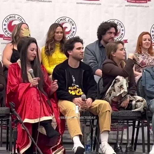 Voice Actor Mae Whitman Improves Katara Intro - Avatar: The Last Airbender
