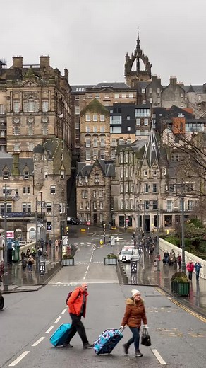 Exploring the Stunning Castles of Scotland in Edinburgh