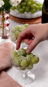 When the clock strikes midnight, we will be eating 12 of these Champagne Grapes to bring good luck and sweet moments in the new year 🍇🍾 Check out the full recipe https://bit.ly/3tHfmkN | Splenda