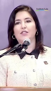 Democracia sempre! 🇧🇷 Nesta sexta-feira (18), durante a posse de Márcio Pochmann à Presidência do IBGE, a ministra do Planejamento e Orçamento, Simone Tebet celebrou a política do governo Lula e elogiou a performance da Polícia Federal sobre a condução da CPI dos atos golpistas. Ditadura nunca mais! | Instituto Lula