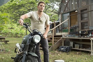 The new Jurassic World trailer is out and it is epic