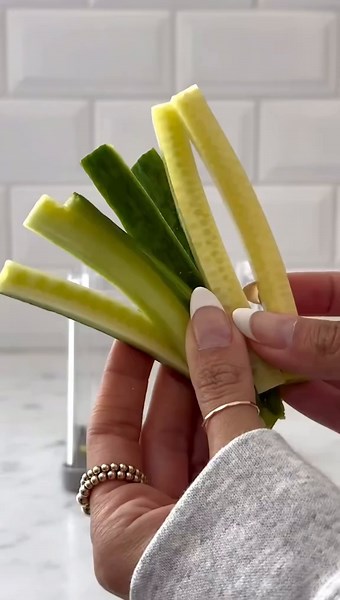 Game-changer in the kitchen! 🍟🥒 This 4-in-1 French Fry Cutter makes chopping and slicing a breeze. From perfect fries to diced onions and apple slices – it’s quick, easy, and mess-free! A must-have for every home cook! 🍎🍟✨ 👉 Get yours here: https://amzn.to/3XLc6AI #KitchenGadgets #CookingMadeEasy #FoodieFinds #quickrecipes #fyp #easyrecipe