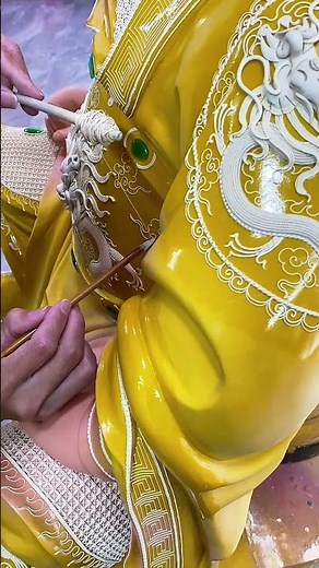 The Ancient Art of 3D Lacquer Thread Sculpture👘