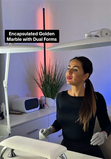 Stunning Encapsulated Golden Marble Nail Art Technique